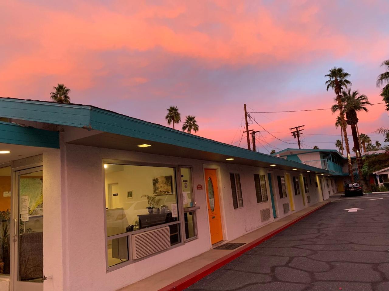 Adara Palm Springs Motel Exterior photo